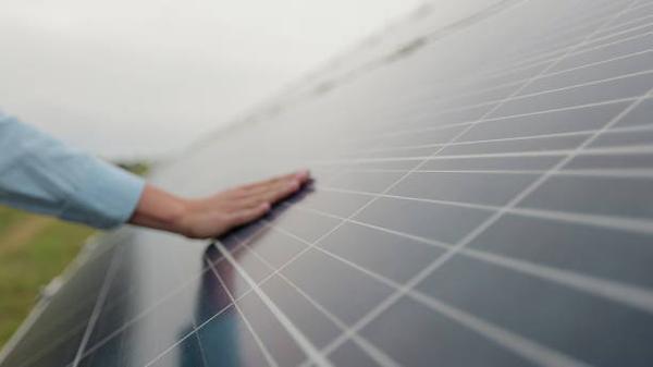 Understanding the Training and Certification of Solar Installers