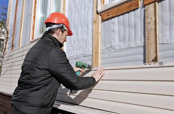 Mastering the Art of Installing Vinyl Siding